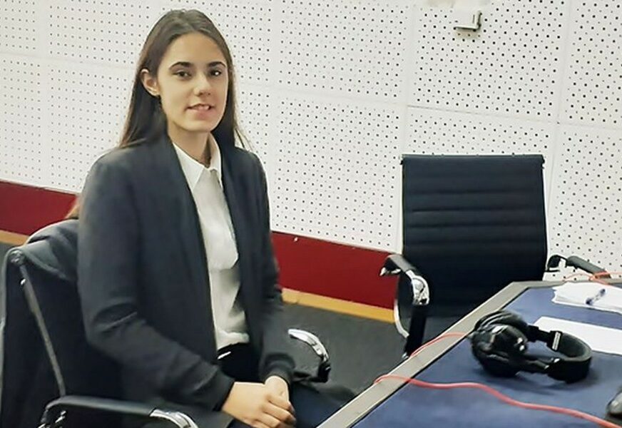 NJENA PJESMA O REPUBLICI JE NAJLJEPŠA Stihovi talentovane gimnazijalke najbolji među 68 radova