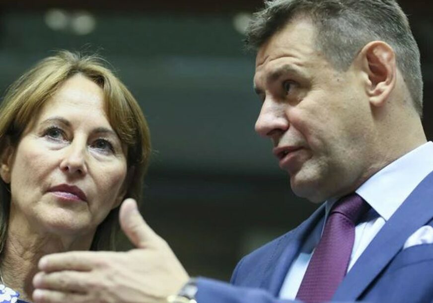 SA BRATOM PIJAN DEMOLIRAO RESTORAN Slovački ministar podnio ostavku