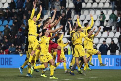 NESVAKIDAŠNJA SCENA Meč Serie A kasnio zbog krivih linija