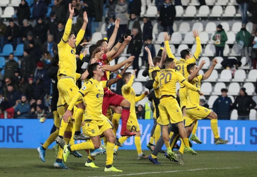 NESVAKIDAŠNJA SCENA Meč Serie A kasnio zbog krivih linija