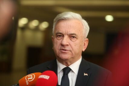 "POČAST JUNACIMA" Čubrilović ističe da je "Koridor života" jedna od ključnih akcija Vojske Srpske