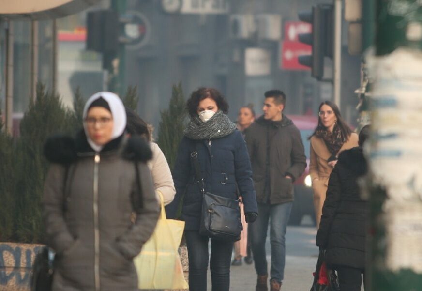 (FOTO) Provodite manje vremena napolju: Došlo je do visokog zagađenja vazduha u Banjaluci