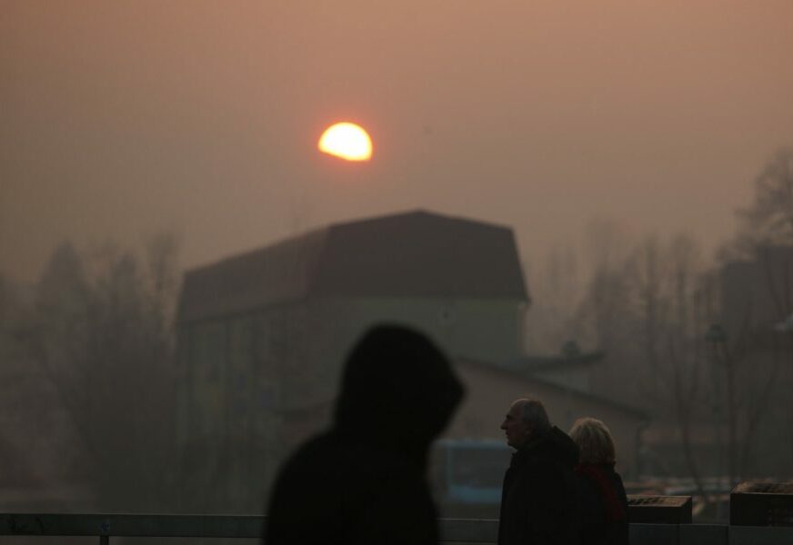 I jutros se ponegdje TEŠKO DIŠE: Vazduh u Sarajevu nezdrav, a kako je u Banjaluci