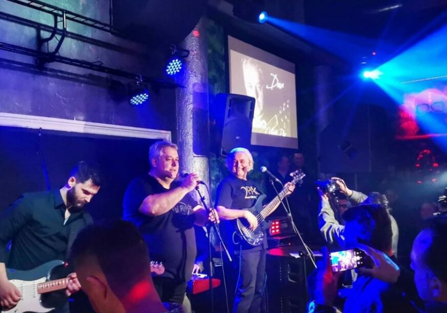 LEGENDA BANJALUČKE ROK SCENE Održana promocija novog albuma Mire i Viteškog plesa “Dar”