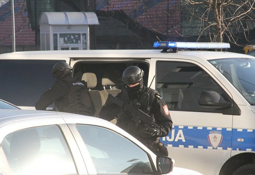 UHAPŠENE 4 OSOBE U toku policijska akcija u Banjaluci i Gradiškoj