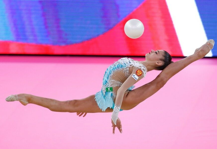 RUSIJA ZANIJEMILA OD UŽASA Svjetska šampionka (21) pokušala SAMOUBISTVO