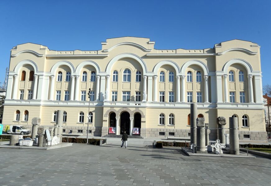 KASTEL RAZDVOJITI OD BANSKOG DVORA Prvi korak u osnivanju Muzeja grada Banjaluka