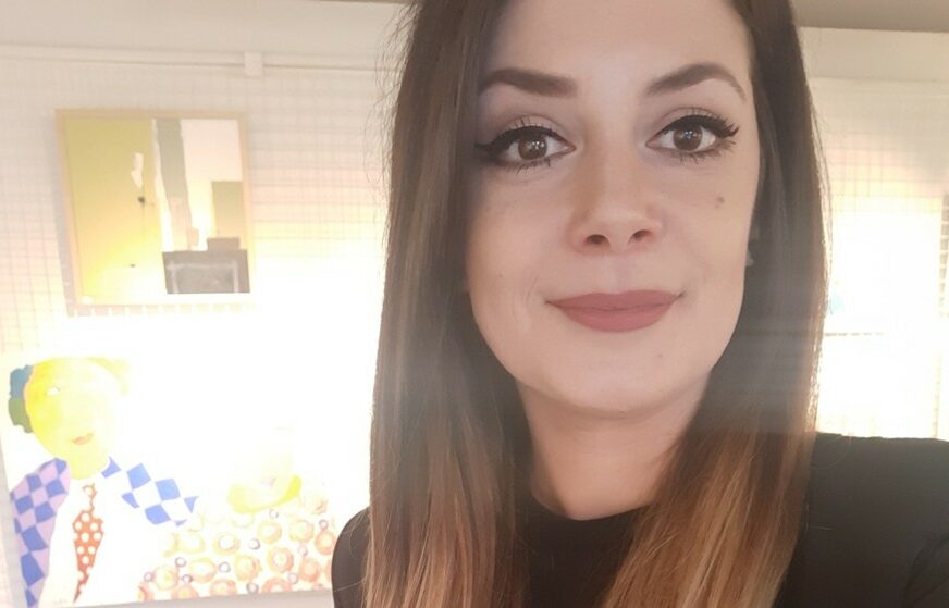 Izložba slika "Ispod površine" Biljane Marjanović: Današnje društvo je opterećeno izgledom