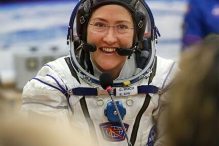 UPISALA SE U ISTORIJU Astronautkinja NASA oborila rekord NAJDUŽEG BORAVKA žene u svemiru (VIDEO)