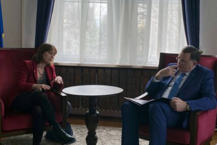 Dodik sa šefom misije OEBS: Ustavni sud pokušava na silu da centralizuje BiH