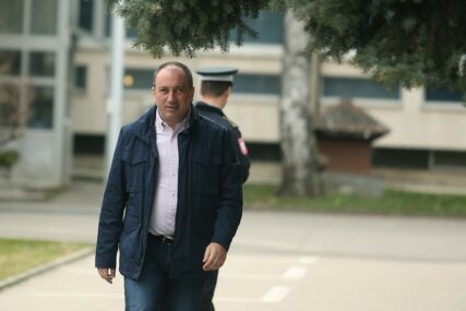 Slučaj Kosovo: Crnadak tvrdi da je zbog poteza Komšića "posebno oduševljen Dodik"