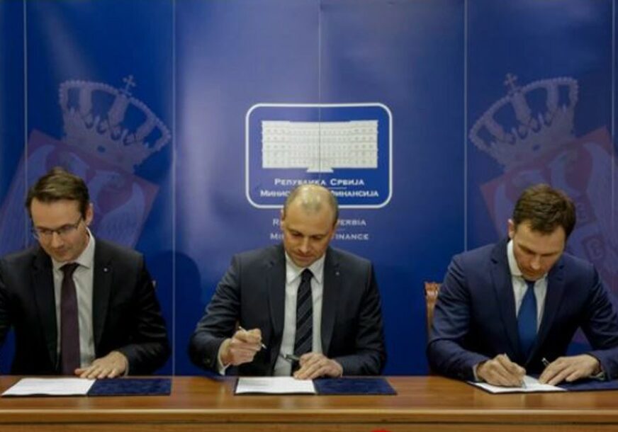 Komercijalna banka PRODATA za 387,02 miliona evra: Vlada Srbije i NLB potpisali UGOVOR