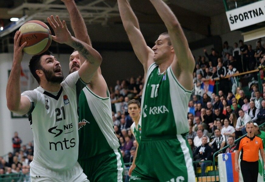 PARTIZAN SIGURAN Crno bijeli slavili u Novom Mestu i ostali usamljeni na vrhu ABA lige
