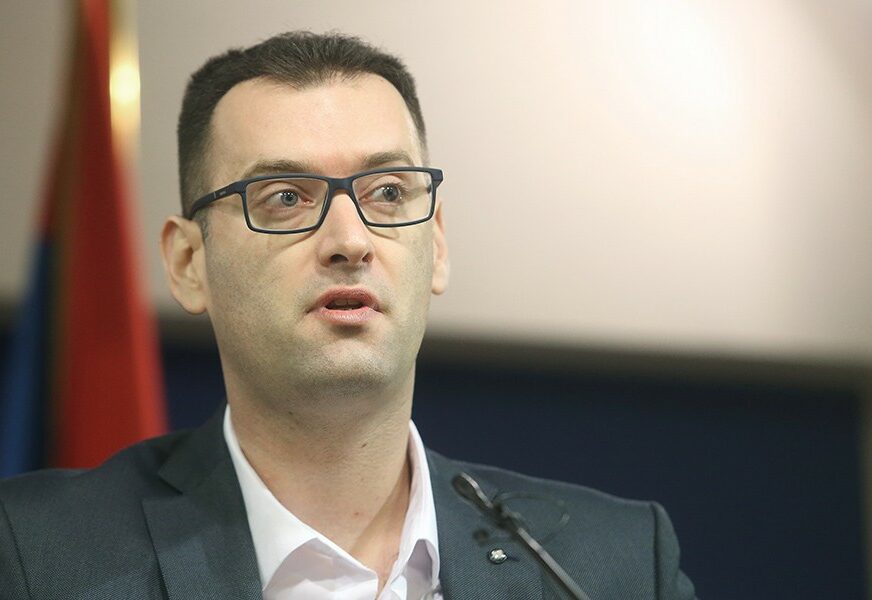 Grmuša o aferi "Kiseonik": Nadam se da će nadležni biti u funkciji prava, a ne koalicionih partnera