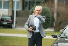 ŠAROVIĆ OČEKUJE REPRIZU IZBORA 2012. „Nemamo potrebu za preokretom politike“