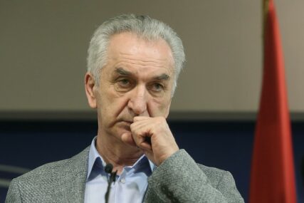 Šarović PORUČUJE: Održavanje izbora na jesen JEDINI RAZLOG za podršku budžetu