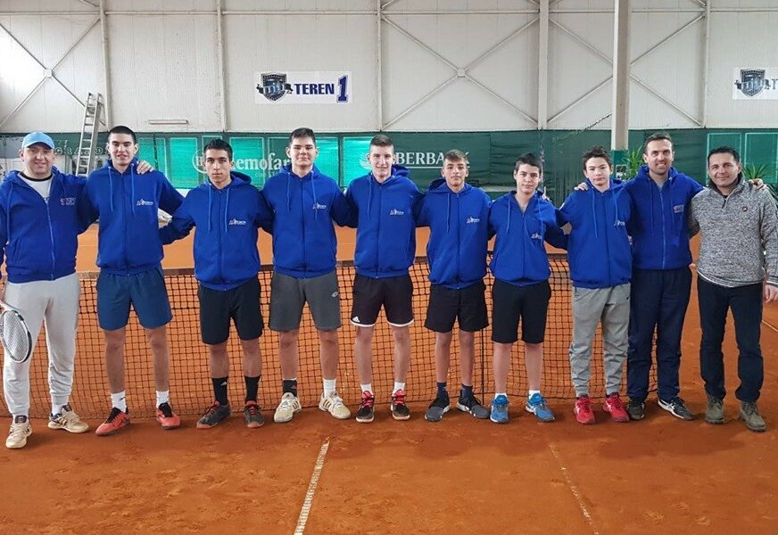 NASTAVLJEN PROGRAM NACIONALNOG TENISKOG CENTRA Najbolji igrači trenirali u Banjaluci
