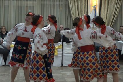 ODRŽAN 42. UKRAJINSKI BAL U Prnjavoru se okupilo oko 200 ljudi