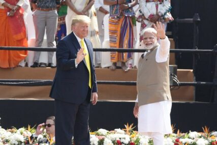 Indijski premijer Trampu POKLONIO OVU FIGURU, otkrivamo šta ona ZNAČI (FOTO)
