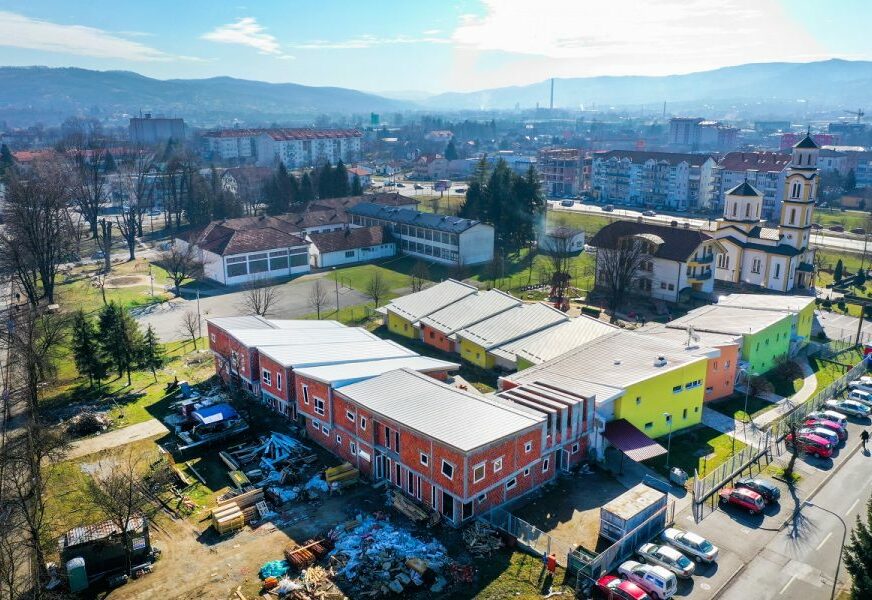 "Sramota da škola u 21. vijeku nema grijanje" Hladni radijatori obustavili nastavu u OŠ Ivan Goran Kovačić