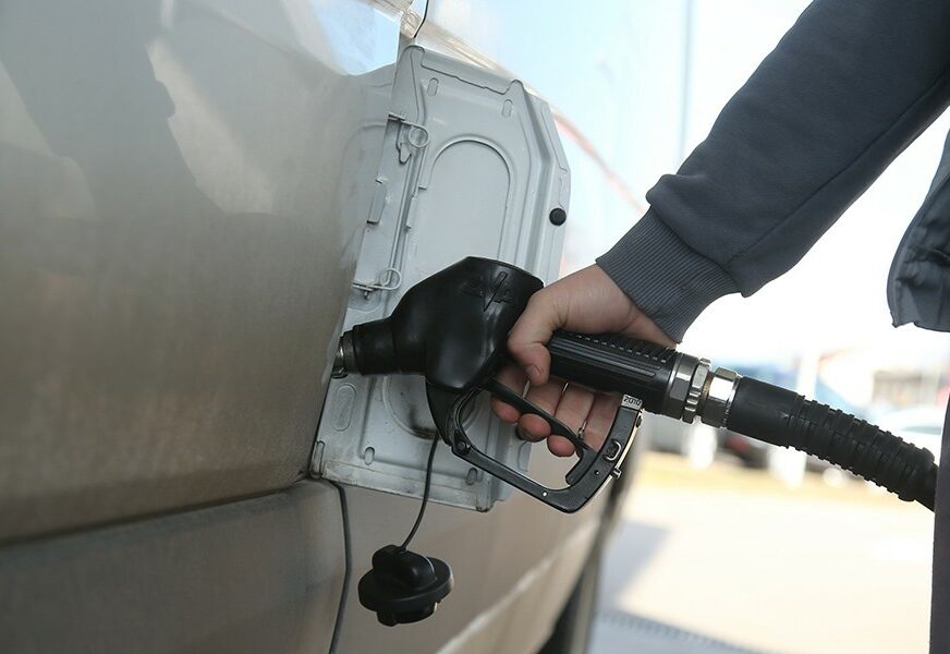 SKUPLJE 20 FENINGA Cijena goriva skočila dva puta u sedam dana