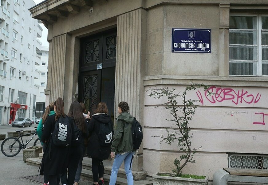 "Stigla nam je prijeteća poruka" Srednje škole u Banjaluci DANAS BEZ NASTAVE
