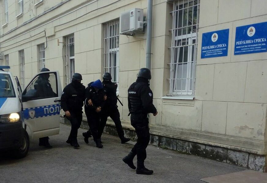 EPILOG VELIKE AKCIJE POLICIJE “Maglić” iza rešetaka smjestio 12 osoba, među njima je i ON