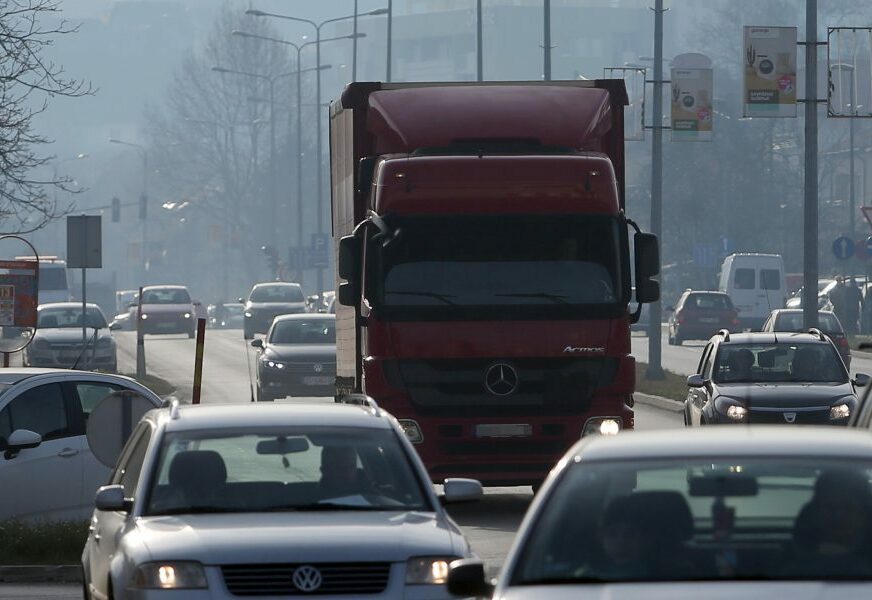 POLOVINA STARIJA OD 15 GODINA Registracija svjedoči šta voze građani Srpske