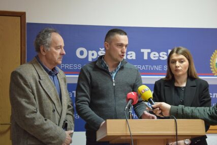 "GRAĐANI IM NISU BITNI" Teslićki SDS nezadovoljan zbog odgađanja sjednice parlamenta