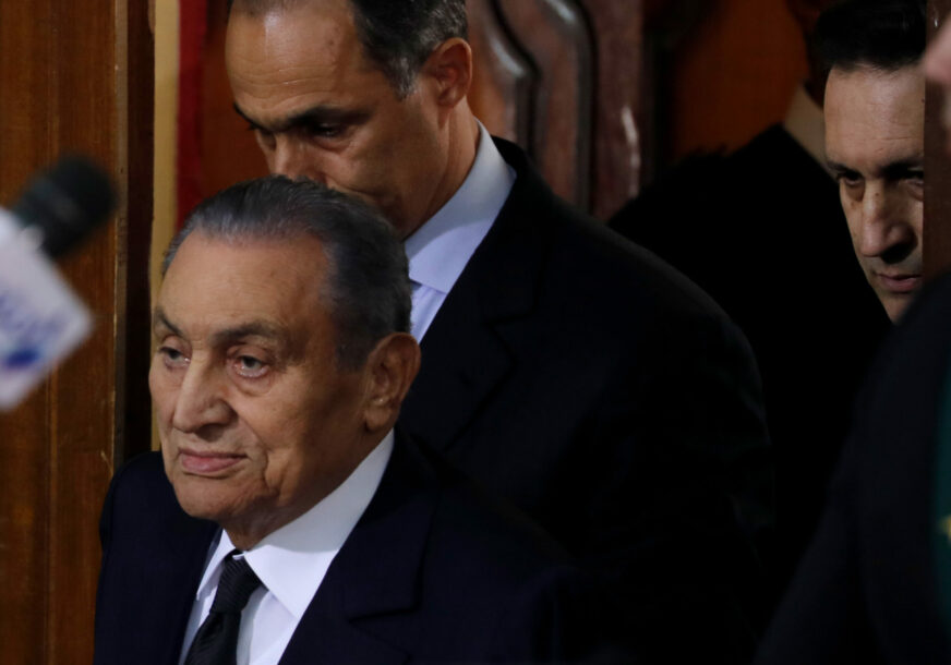 ISPRAĆEN NA VJEČNI POČINAK Hosni Mubarak sahranjen uz vojne počasti