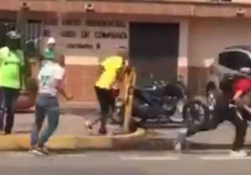 POTJERA ZA NASILNIKOM Navijač nasmrt izboden, niko nije htio pomoći (UZNEMIRUJUĆI VIDEO)