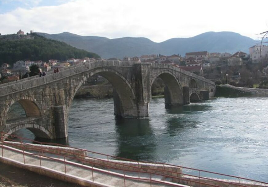 UBIO SE STARAC Skočio sa mosta u Trebišnjicu, tijelo primjetio prolaznik