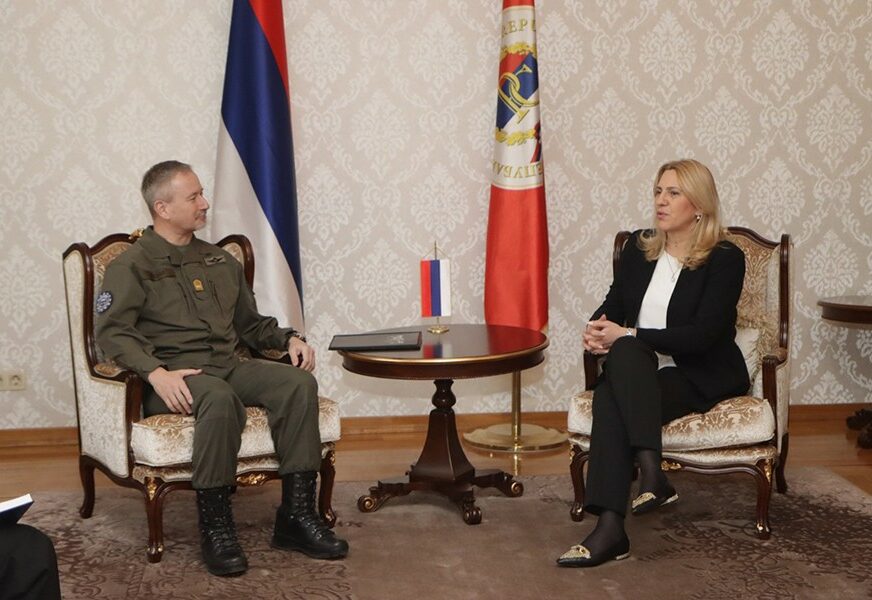 Cvijanovićeva sa generalom Trišakom: Institiucije Srpske opredijeljene za mir i stabilnost
