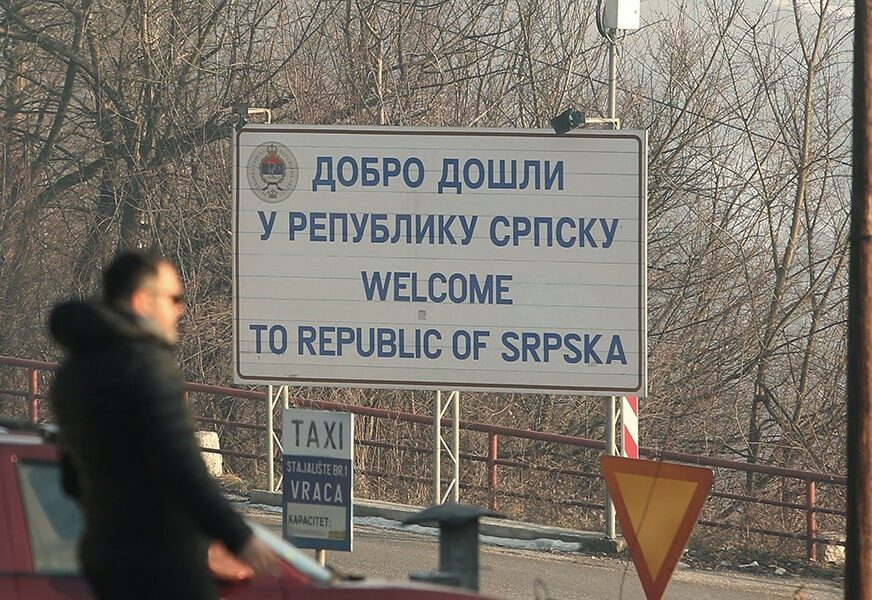 Tabla sa natpisom Dobro došli u Republiku Srpsku