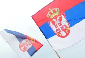 DANAS SE ODRŽAVA REFERENDUM Građani mijenjaju Ustav Srbije