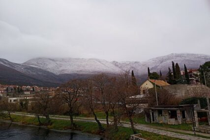 ZIMA SE VRATILA U HERCEGOVINU Nakon proljećnih dana, snijeg i na brdima iznad Trebinja (FOTO)