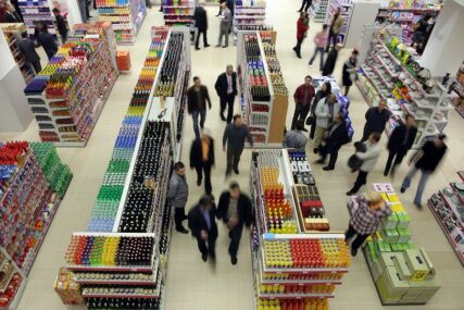 Inspektori kontrolišu i cijene: Nepravilnosti u 12 od 15 kontrolisanih tržnih centara u Srpskoj