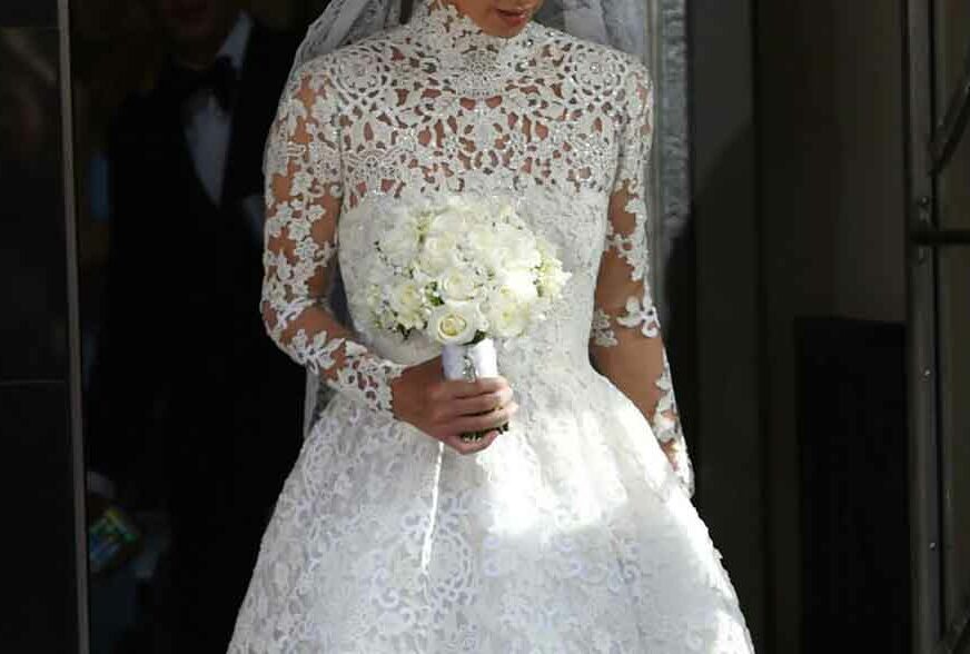 KAKVA GREŠKA Naručila vjenčanicu, a dobila haljinu koja liči na KOSTIM ZA NOĆ VJEŠTICA (FOTO)
