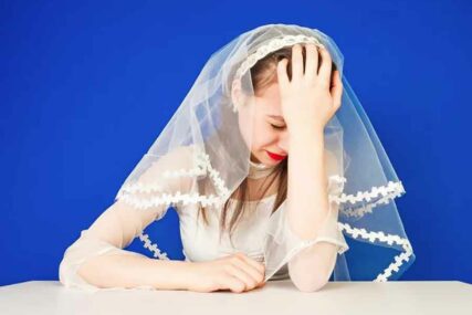 MLADA BIJESNO PORUČILA “Ko mi zbog virusa ne dođe na svadbu, za mene ne postoji”