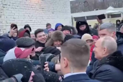 I LIDERI IMAJU OSJEĆAJE Putin se rukovao i porazgovarao sa građanima, pa im dao SAVJET (VIDEO)