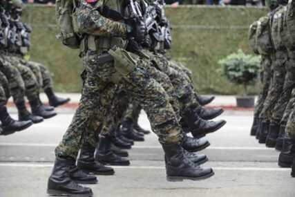 OBUKA ĆE TRAJATI ŠEST MJESECI Za NATO misiju obučavaće se 30 vojnika Crne Gore