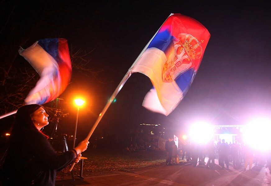 POLICIJA U BERANAMA BEZ MILOSTI Prekršajne prijave zbog isticanja zastave Srbije