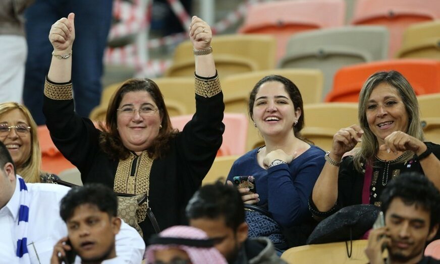 Žene u Saudijskoj Arabiji DOBIJAJU FUDBALSKU LIGU, a do 2018. bilo im ZABRANJENO prisustvo utakmicama