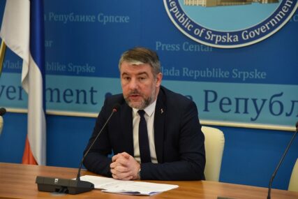 RASTE BROJ ZARAŽENIH U Srpskoj još 16 osoba pozitivno na KORONA VIRUS