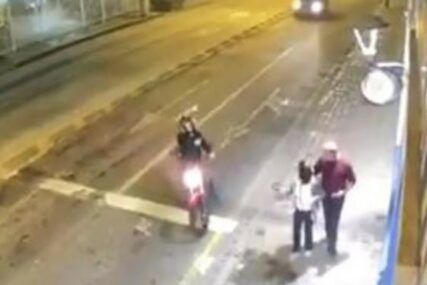 Lopov pokušao opljačkati par na ulici, ZAŽALIO je kada je shvatio na KOGA JE NAIŠAO (VIDEO)