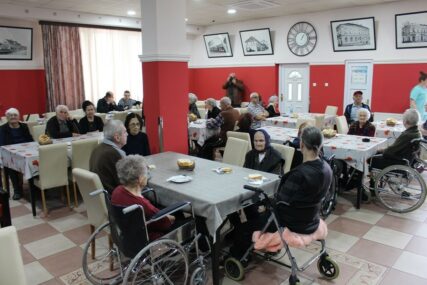 Briga za stare osobe u Gradiški: Iz budžeta 2,7 miliona za socijalne potrebe