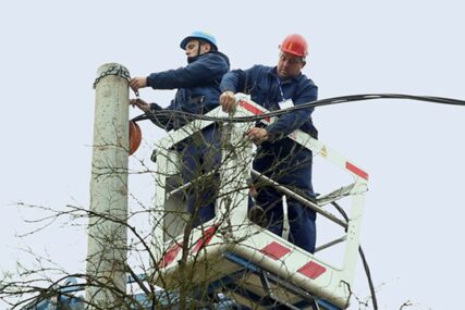 Bez struje ostalo 12 naselja i dijelovi najužeg centra grada: Elektrokrajina objasnila kada će svi potrošači u Banjaluci dobiti struju