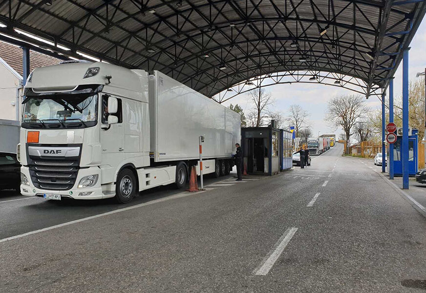 NOVE MJERE UIO BiH Evo koje granične prelaze da koriste kamioni koji samo prolaze kroz Hrvatsku