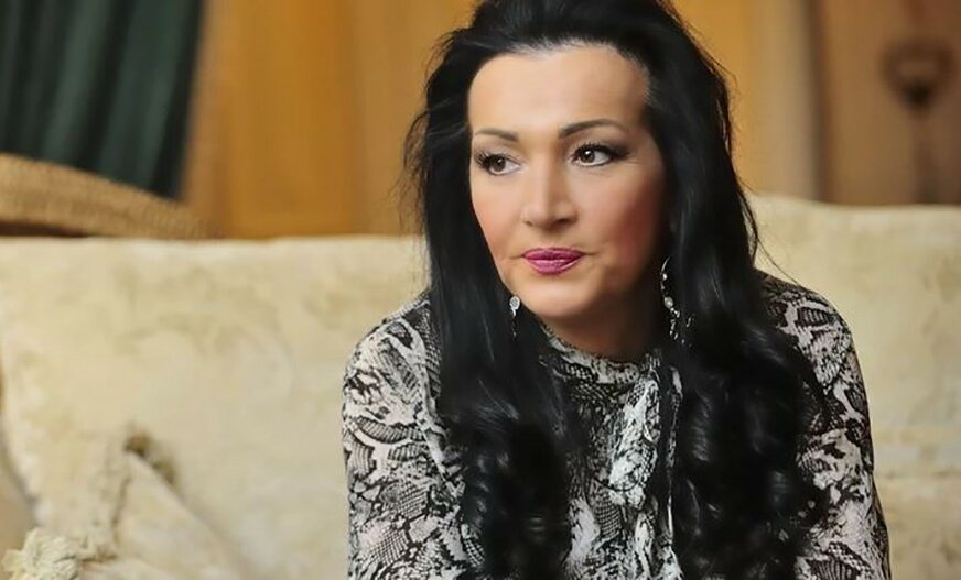 (FOTO) "Živjeli smo u šupi" Potresni detalji iz života pjevačice Goce Božinovske o kojima se malo zna