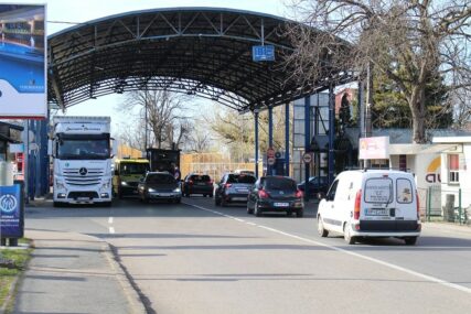 Vozači naoružajte se strpljenjem: Na ovim graničnim prelazima u BiH velike gužve